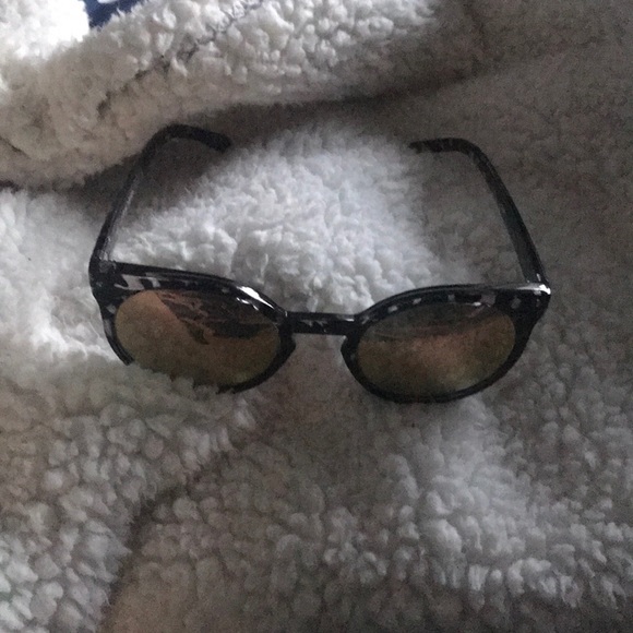 Quay sunglasses - Picture 4 of 4